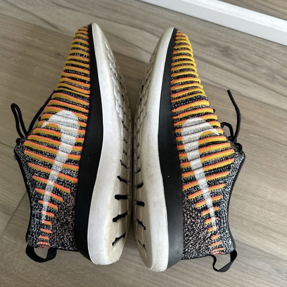 Nike Roshe Two Flyknit Z 7 Bright Mango Orange Black Shoes Sneakers 844929-005 - Picture 7 of 11